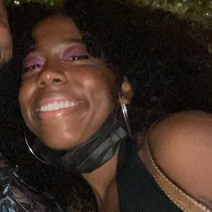 Meet your Posher, Anika